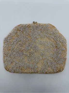 Vintage La Regale Beaded Clutch in Ivory and Gold